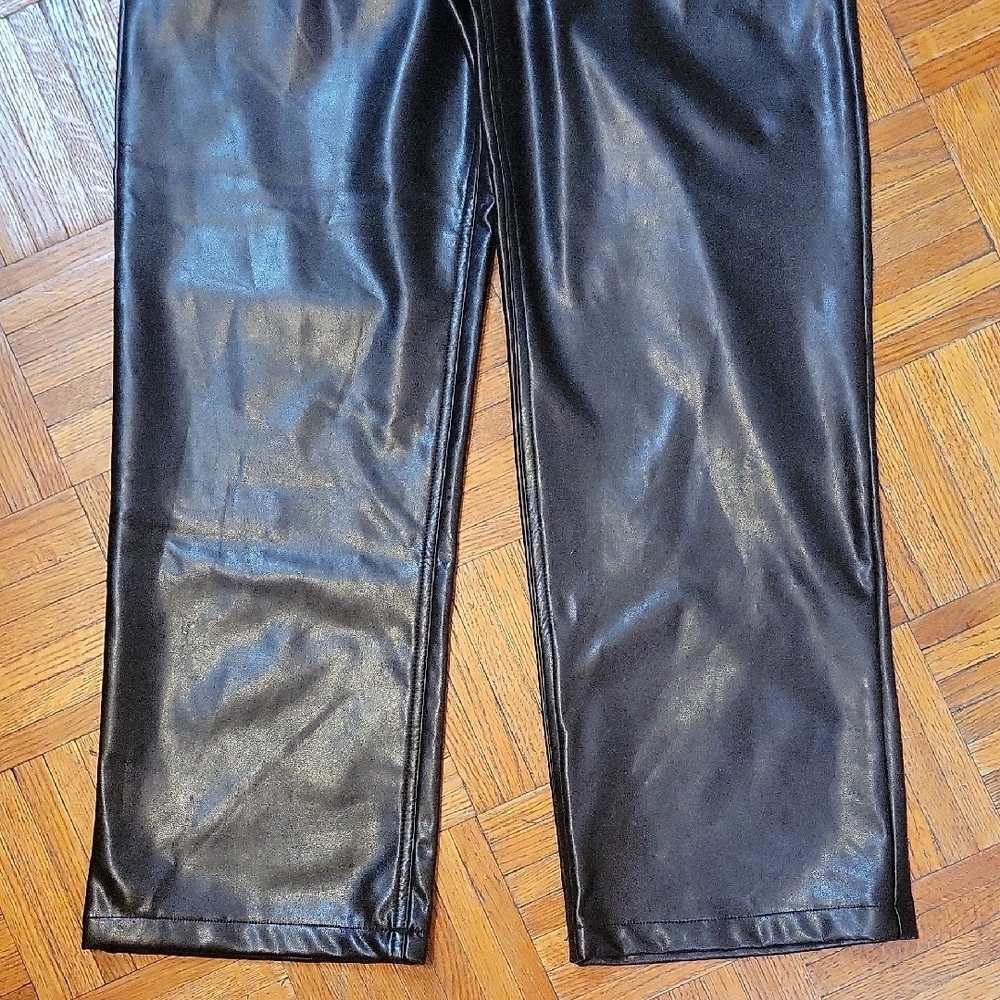 Abercrombie & Fitch High Rise Faux Leather Jeans 90s Relaxed Size 28 XS NWOT - Picture 6 of 11